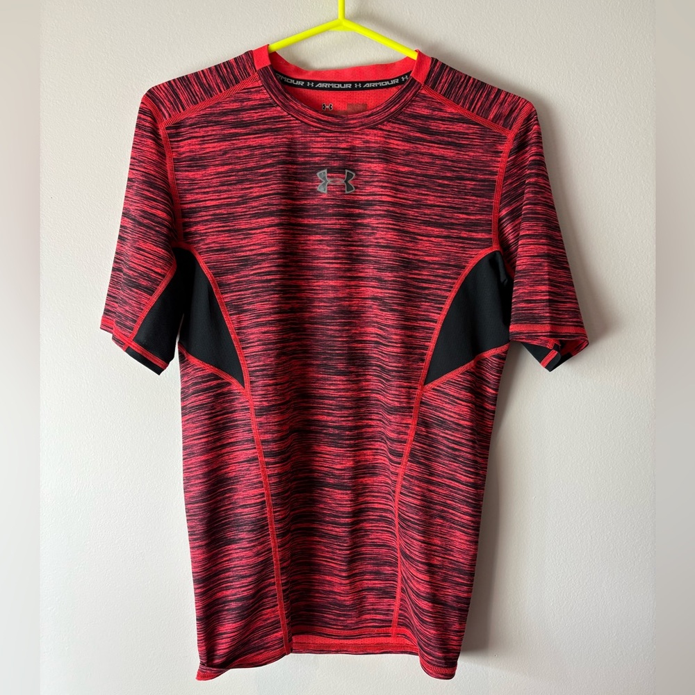 Under Armour Red and Black Short Sleeve Tee